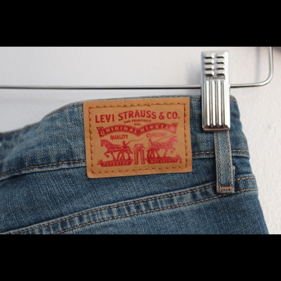 Levi Jeans - Picture 5 of 7